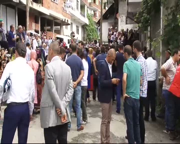 Köy düğününde silahlar susmadı