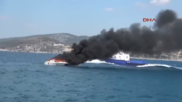 Sürat teknesi alev alev yandı