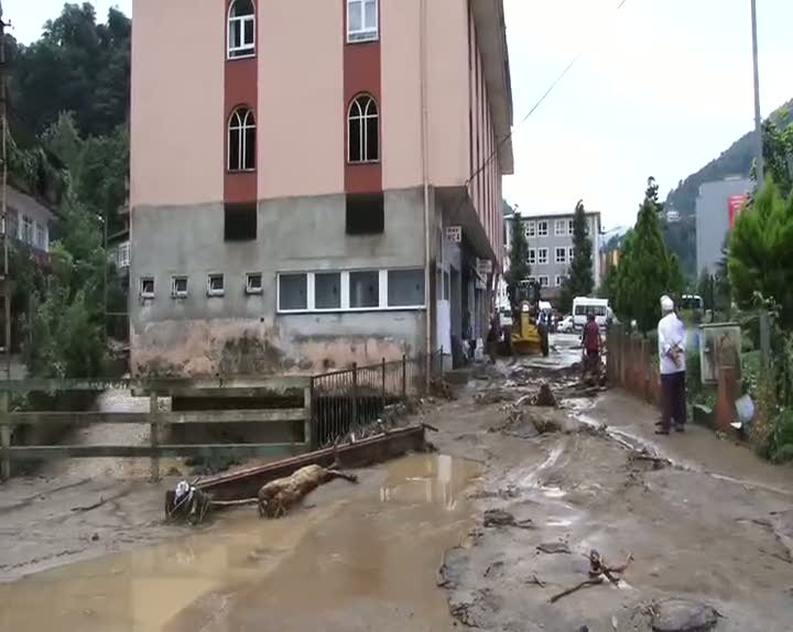 Rize'de sel felaketi