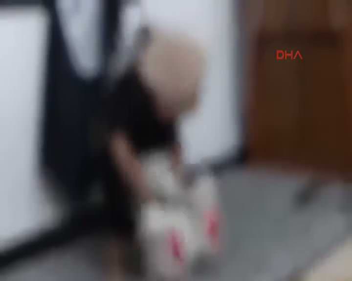 IŞİD, 3 yaşındaki çocuğa kafa kesme provası yaptırdı