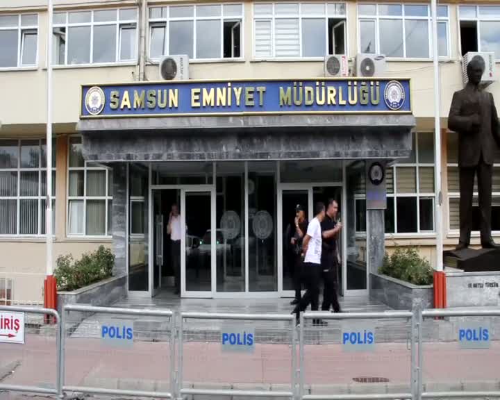 Yeni doğan bebeği çöpe atanları özel ekip yakaladı