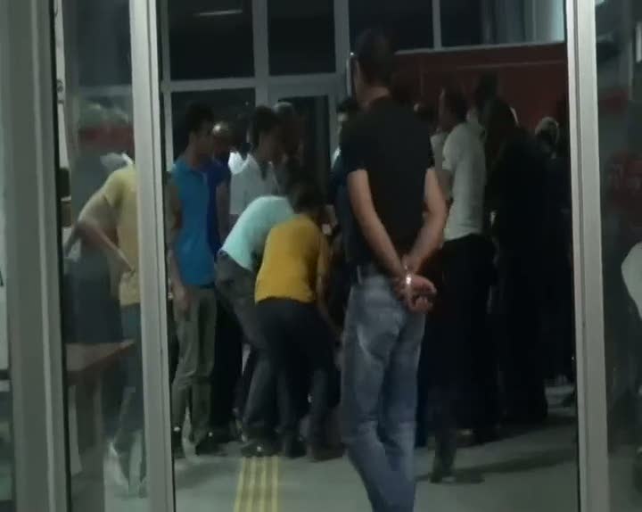 Olayların ortasında kalan genç hayatını kaybetti