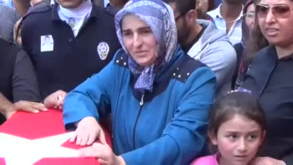 Şehidin cenaze töreninde haykırdı: 'PKK’lıların hepsi Ermeni'