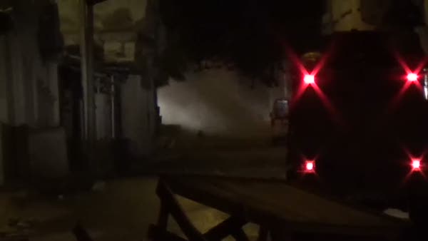 Siirt'te polis araçlarına molotofla saldırdı