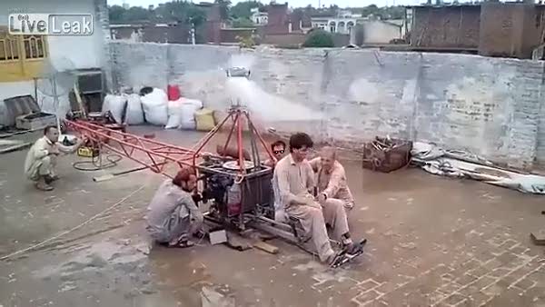Pakistan'da ev yapımı helikopter