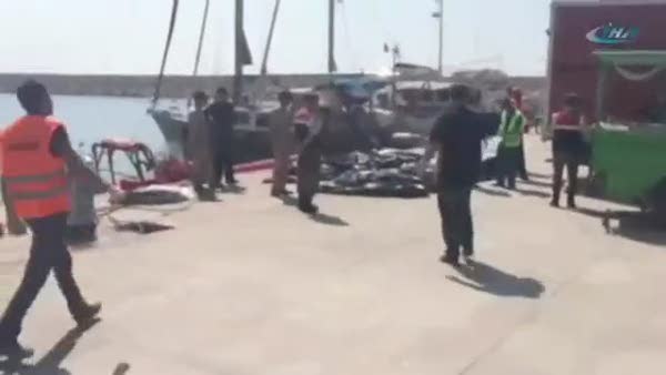 Mülteci botu geminin altında kaldı: 13 ölü, 13 kayıp