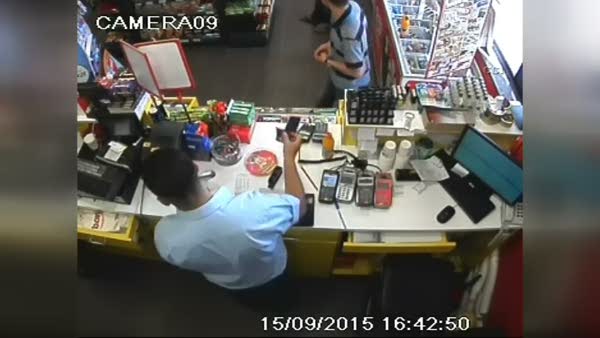 Uslanmaz hırsızlar güvenlik kamerasına yakalandı