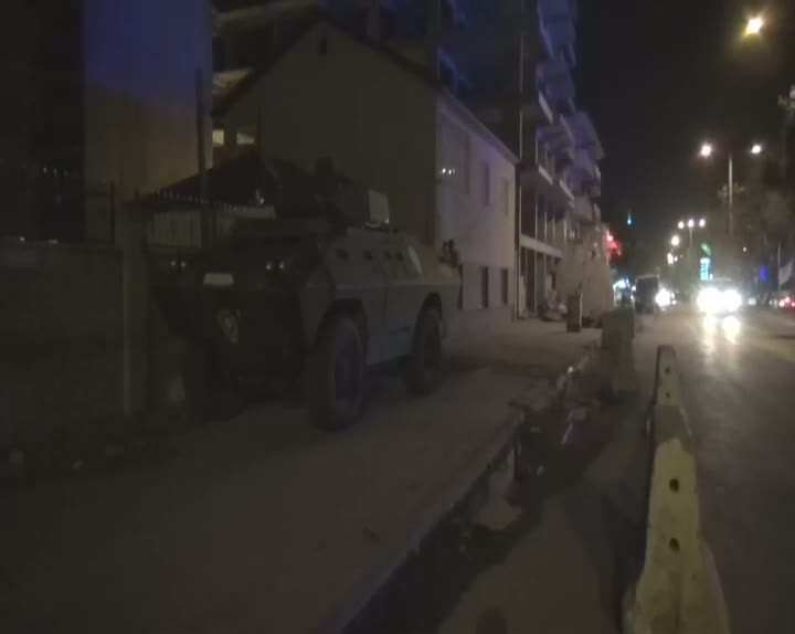 Tatvan'da polis lojmanlarına silahlı saldırı