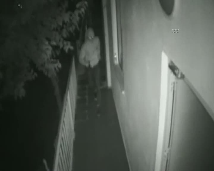 Silahlı soygun kameralara böyle yansıdı