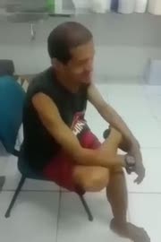 İğneden korkan adam