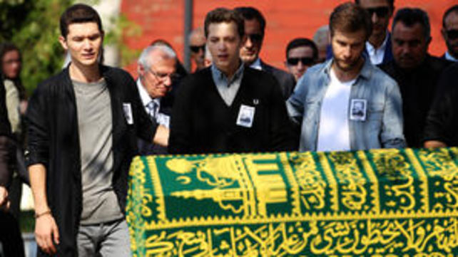 Kırgın Çiçekler 15. son bölüm tamamı - İzle!