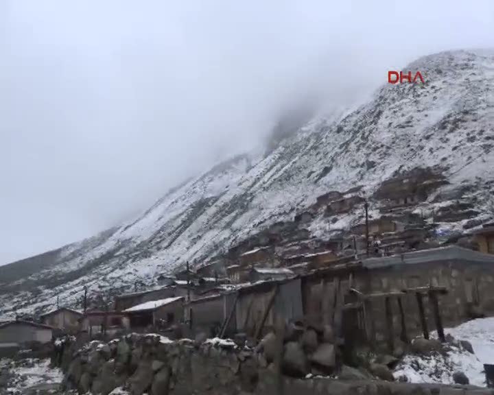 Rize'de yılın ilk karı yağdı