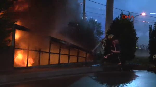 İstanbul'da çarşı yangını