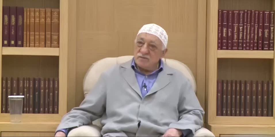 Ekrem Dumanlı'nın başını Füller yaktı