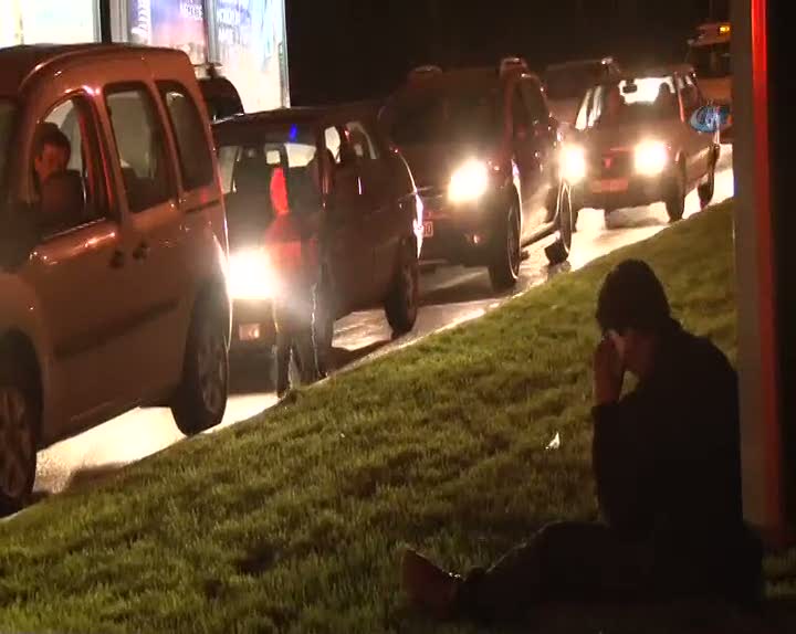 Kardeşini böyle dilendiriyor