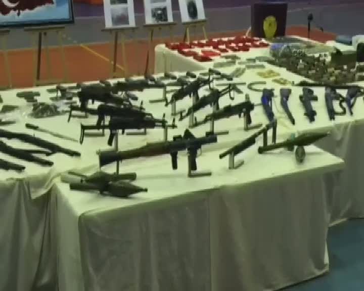 Sur ilçesinden cephanelik çıktı