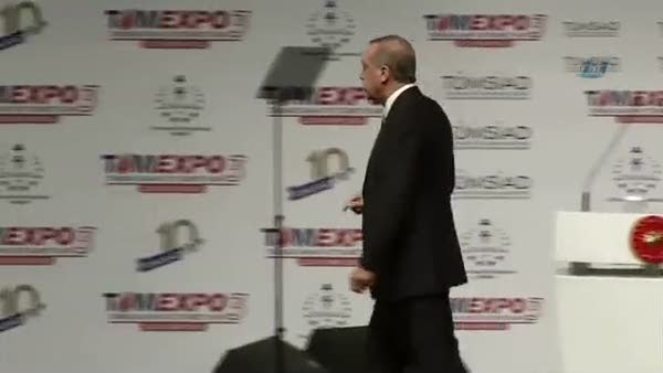Cumhurbaşkanı Erdoğan’ı gülümseten tezahürat