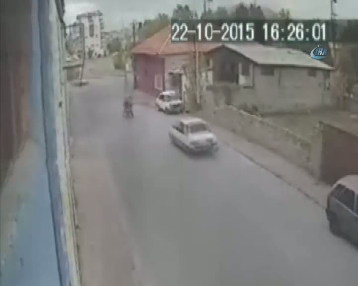 Otomobilde işlenen cinayet kamerada