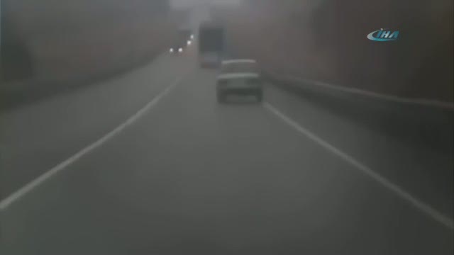 Otomobil paramparça oldu