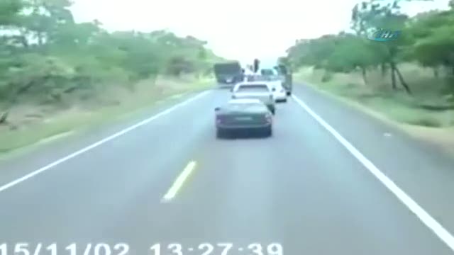 Trafiği katleden kamyon dehşet saçtı