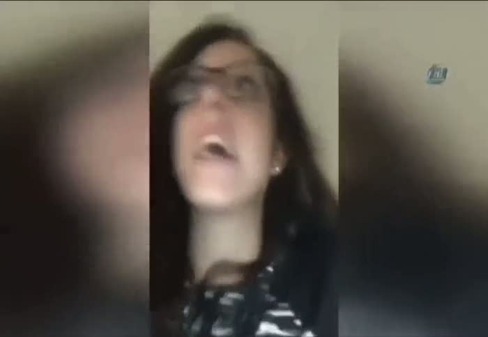 Video çekerken karşı eve uçak düşünce şoke oldu