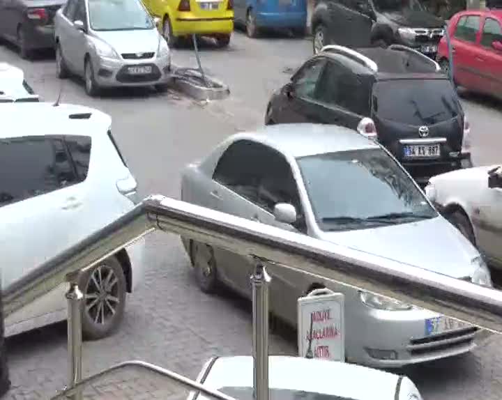 Evini uyuşturucu imalathanesine çevirmiş