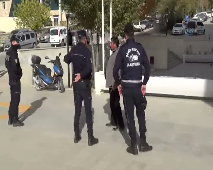 Babası terör zanlısını azarladı “İndir o elini hayvan herif”