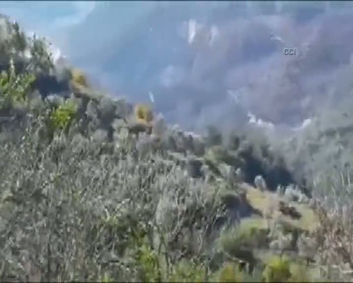 Rus helikopterleri bölgede pilotları arıyor