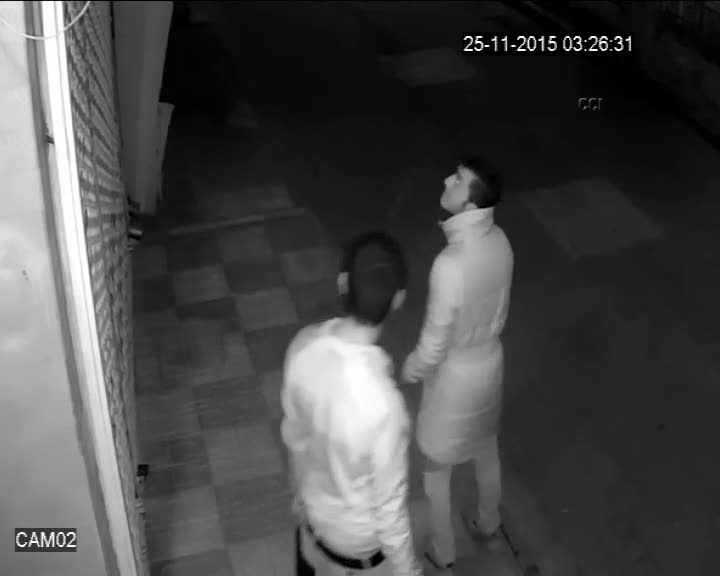 Kadın kılığına girip kaçtı