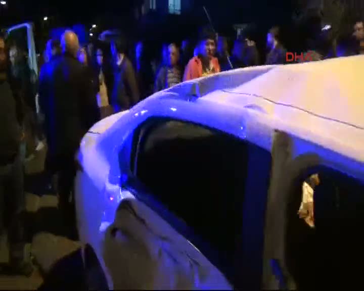 Otomobil ile minibüs çarpıştı: 6 yaralı