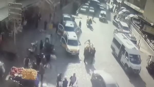 Diyarbakır’dan bir acı haber daha: Ağır yaralanan polis şehit oldu
