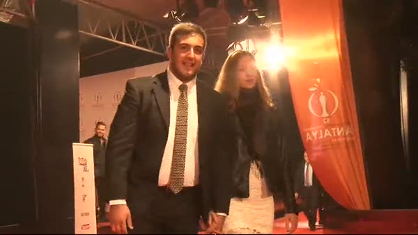 Antalya Film Festivali’nde ünlüler kırmızı halıdan geçti