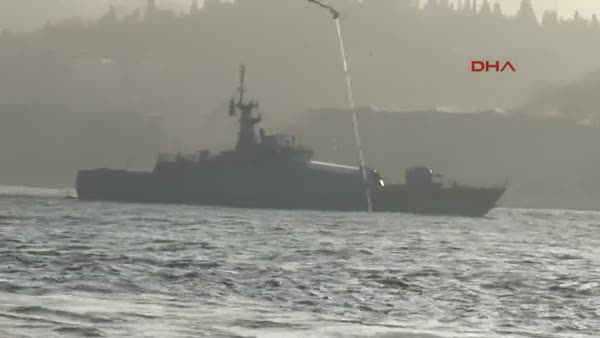 Rus savaş gemisi 'Ceaser Kunikov' İstanbul Boğazı'nda