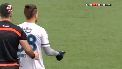 Tuzlaspor - Fenerbahçe maçında taş yağmuru