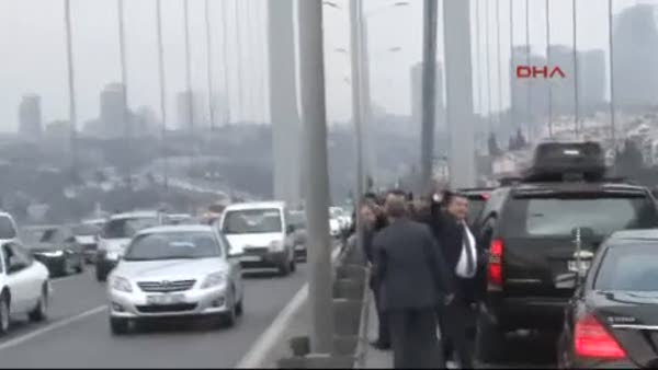 Boğaziçi Köprüsü'nde intihar girişimini Erdoğan engelledi!