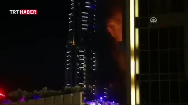 63 katlı otel böyle yandı