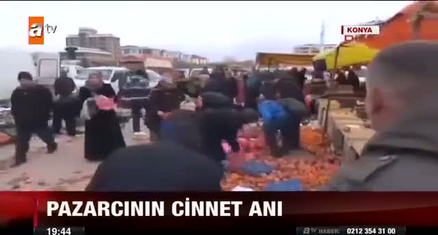 Pazarcının cinnet anı kamerada