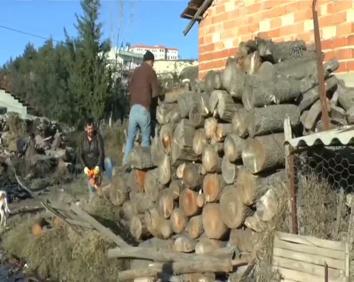 Çiftçiler sera nöbetine başladı