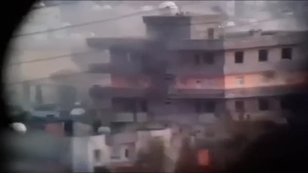 İşte PKK'nın karargaha çevirdiği binanın başlarına yıkıldığı anlar