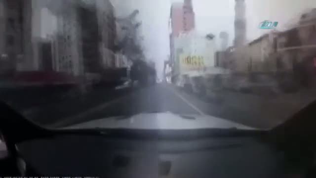Kız arkadaşına hava atmak isterken hastanelik etti