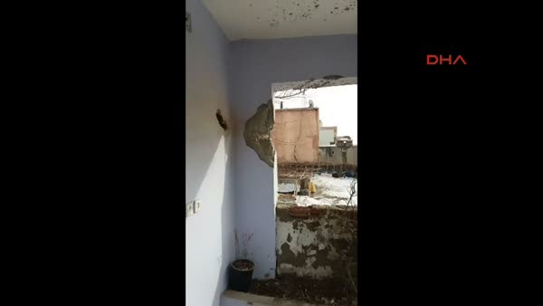 Şırnak'ta PKK'lı teröristlerin ateşlediği roket mermisi eve isabet etti