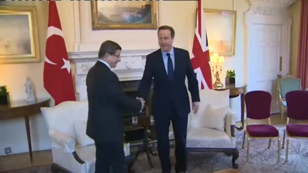 Başbakan Davutoğlu Cameron'la görüştü