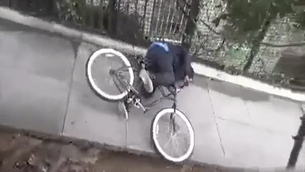 Bisiklet hırsızlarına öyle bir tuzak hazırladılar ki
