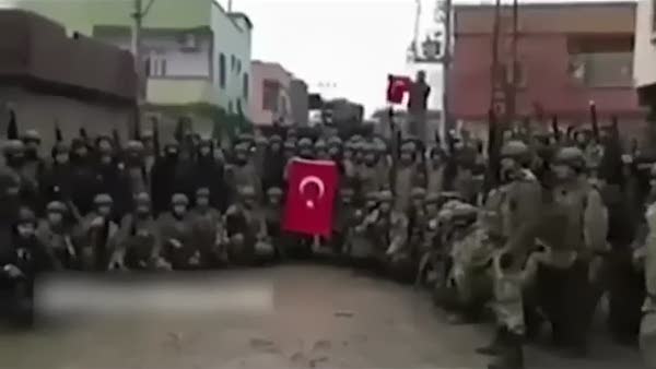 PKK'yı temizleyen askerlerden komando marşı
