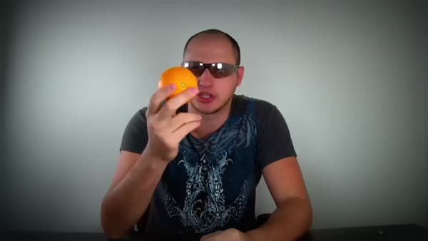 Portakal dağılmadan nasıl soyulur?
