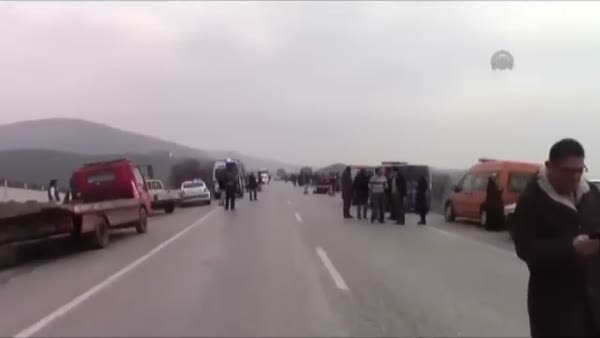 Balıkesir'de trafik kazası: 6 ölü, 1 yaralı