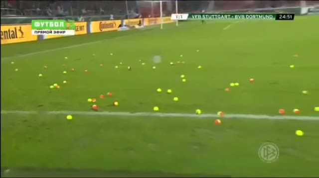 Dortmund taraftarından çılgın protesto gösterisi