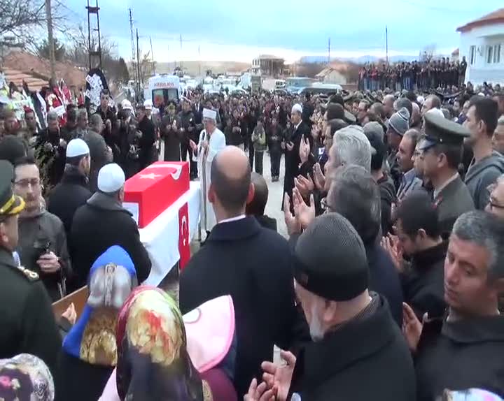 Şehit Uzman Çavuş Osman Öz, son yolculuğuna uğurlandı