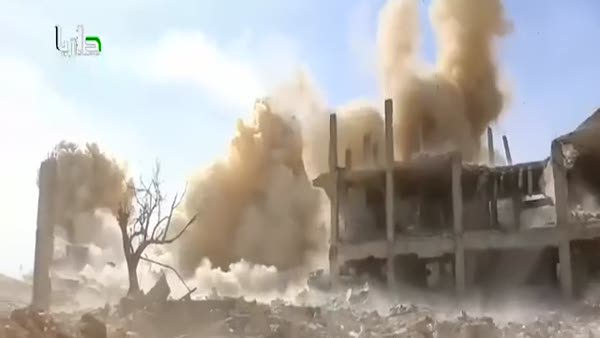 Rusya'nın varil bombalarıyla sivil katliamı kamerada