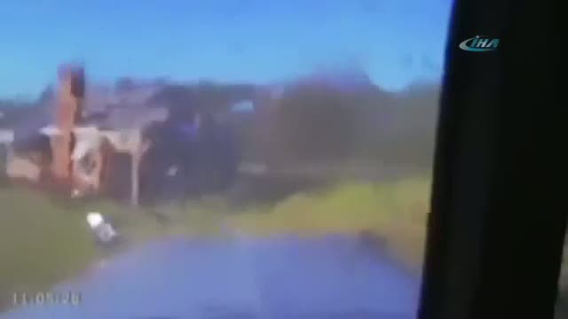 Davetsiz misafir eve böyle daldı